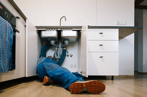 Professional Drain Cleaning technician working in Newport Beach, CA